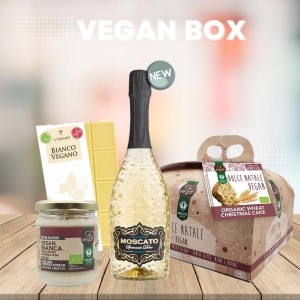 Christmas Box Vegan: Dolce Natale Frumento con uvetta + Spumante Moscato dolce+ Crema spalmabile Bianca GoVegan + Cioccolato Bianco Vegan